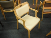 スタッキングチェアー